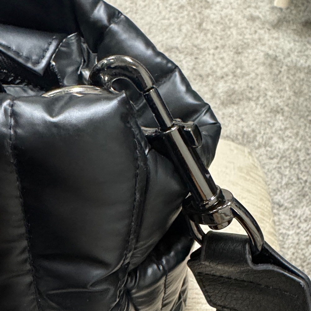 Think Royln Black Puffer Quilted Crossbody Handbag - Picture 7 of 11